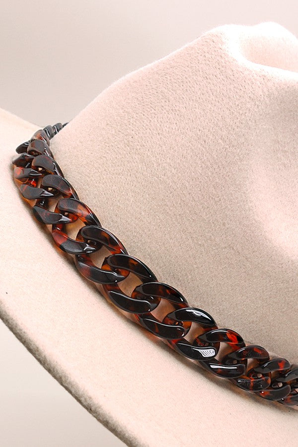 CLASSIC FEDORA HAT WITH TORTOISE CHAIN - Image 9